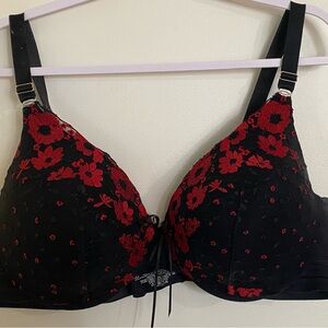 La Vie en Rose Black and Red Floral Sleekback Bra 42D
